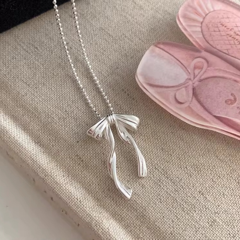 Ribbon Bow Necklace